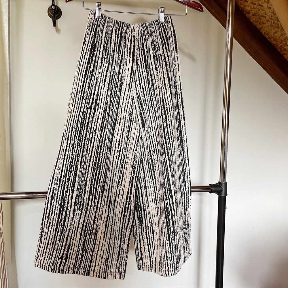 Wide Leg Crop Pants by Diana Orving. Size XS